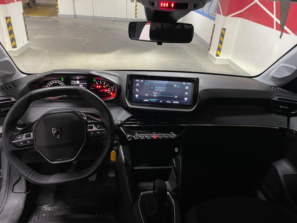 Peugeot 208 MCA 1.2 Active MT — foto 6